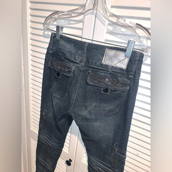 Almost Famous Y2K Low Rise Skinny Destroyed Jean Women’s Jr Size 9 - Picture 3 of 7